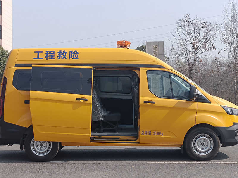 福特V362氣防救險(xiǎn)車(chē)