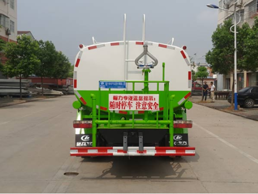D7.F7系列9.28方灑水車(chē)