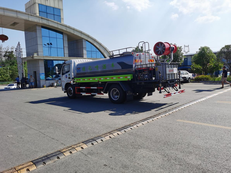 D7.F7系列8.75方綠化噴灑車(chē)
