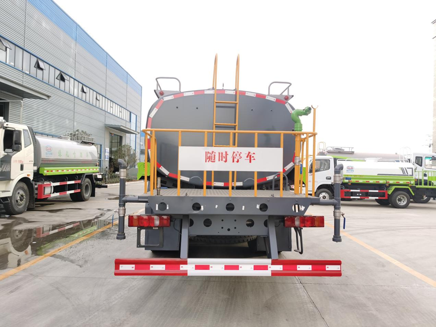 重汽后雙橋NX系列17.86方綠化噴灑車(chē)