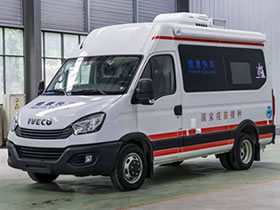 依維柯移動式疫苗接種車，可下鄉(xiāng)鎮(zhèn)